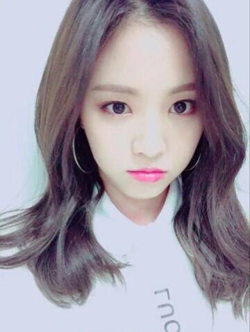 naeunspink's tweet photo. @VKIMS95 haloo 8( https://t.co/Ja07OanxeL