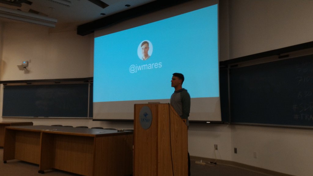 mikelenny_'s tweet image. .@jwmares talks to #sdtechfounders about how we can get traction for our startups #GOSanDiego #tractionbook