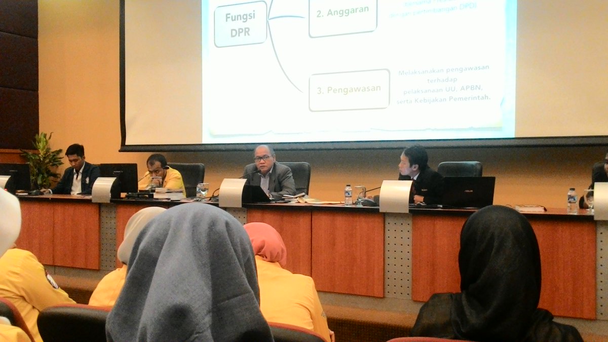 SM FISIP UNDIP tweet media