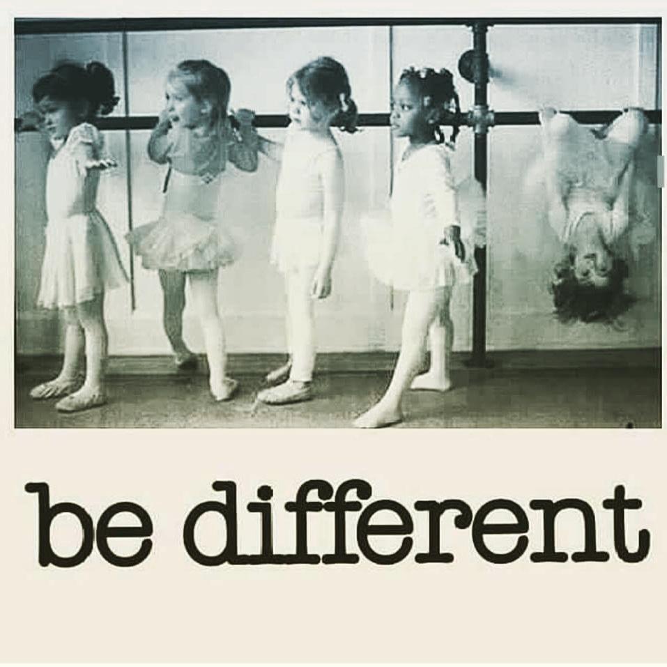 SSoukaina40's tweet photo. #Be different #Me #Lool https://t.co/P75CMlvNYJ