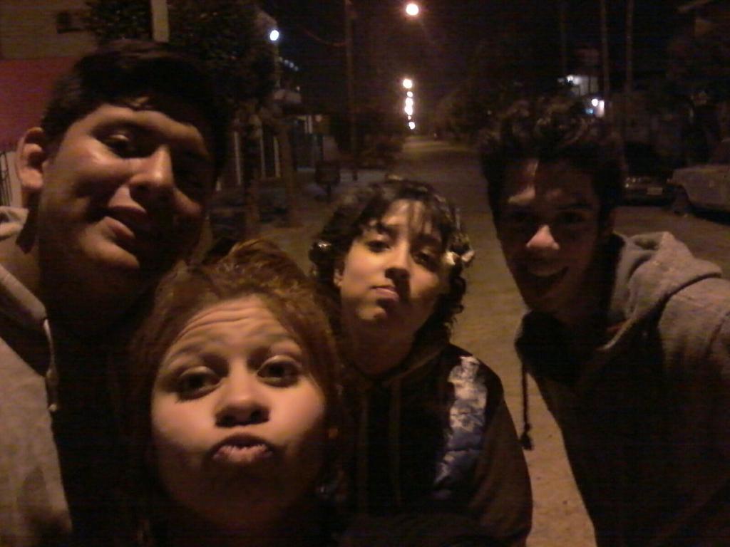 EmilianoDavid8's tweet photo. #Escarcho #CumpleDeAldi #LosFeis 👌👌👌✌ https://t.co/CXTtnv7bqc