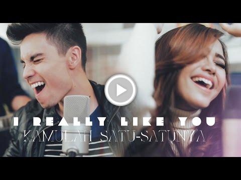 MusicVIDiscover's tweet photo. I Really Like You/Kamulah Satu-Satunya MASHUP- Sam Tsui, Eka Gustiwana, ... https://t.co/yawPGe2XTn #music #discover https://t.co/SScvdwJtcB
