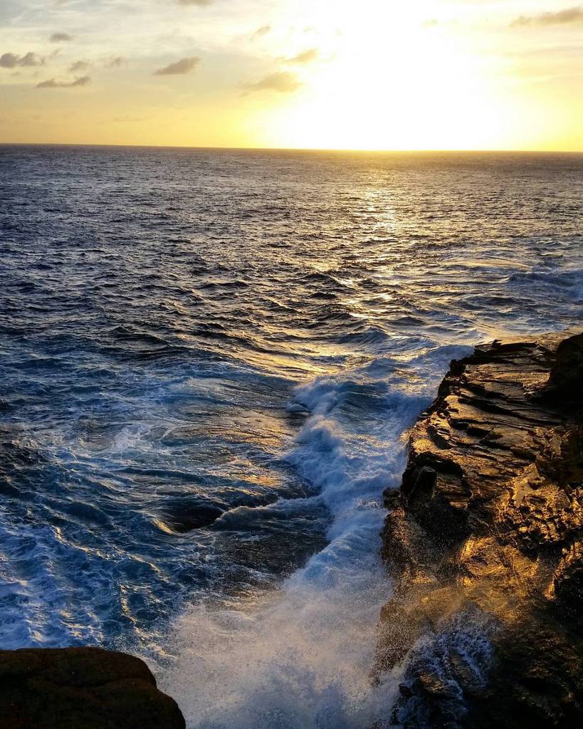 lalalinzy's tweet image. Beautiful sunset!!! #hawaii #oahu #portlock #sunset #nature #beach #ocean