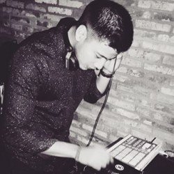 0ldSchoolJunkie's tweet photo. Cc: @IAM_Jrk RT @JNL_DOT_NET: #JNLINFO NIGHTLIFE>TALENT> DJ IAM LABEL:@0ldSchoolJunkie https://t.co/1gtJwGOSaO https://t.co/SGidx8K2Lp