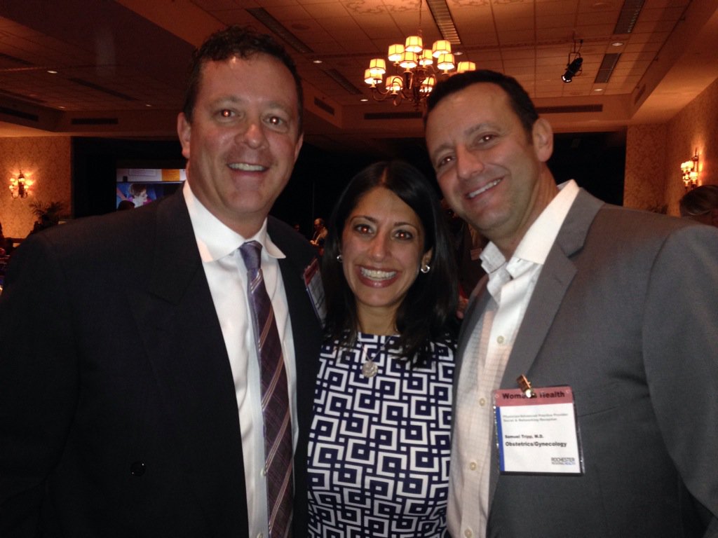 GadgetGirl008's tweet photo. So great catching up with friends tonight! #connectingdocs https://t.co/PYjXyqJMUe