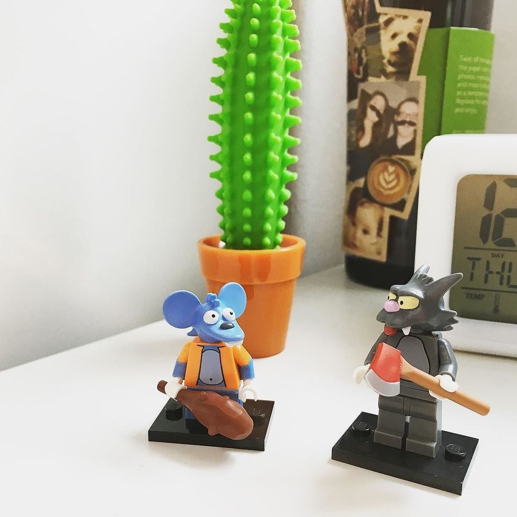 Insta_Lego's tweet photo. https://t.co/QbdS1oacQk - _chevalblanc_ - #office #lego #minifigures #simpson #itchandscratch #레고 #미니피규어 #심슨 #이치앤스… https://t.co/1R0TZgHkmS