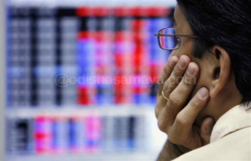 SamayaEpaper's tweet photo. Sensex down 101 pts in early trade on extensive selling - https://t.co/68u0yMTEmQ #Business https://t.co/xecx1BhYJ5