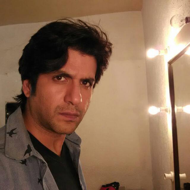 ABPNews's tweet photo. Will ensure that the contestants get the real taste of @BiggBoss : #PuneetVashisht 

https://t.co/AIH8GYtjuc https://t.co/c9vVq1XN0J