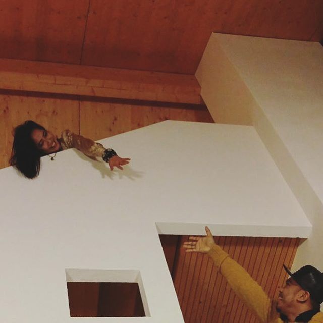 bubong's tweet image. A #TrueFriend is someone who reaches for your hand.

#ReachingHand