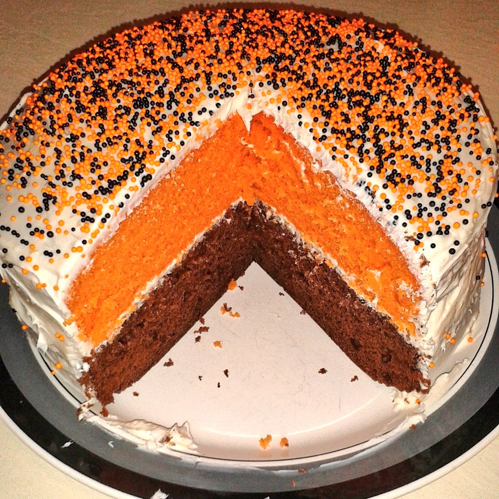 kitawny24's tweet photo. @poppyscupcakes @CeoRugby @kickfunds @kitchencookshop @world_kitchenuk @Myrtleskitchen1 Autumn Leaves swirlz back. https://t.co/LHmGhu9jPc