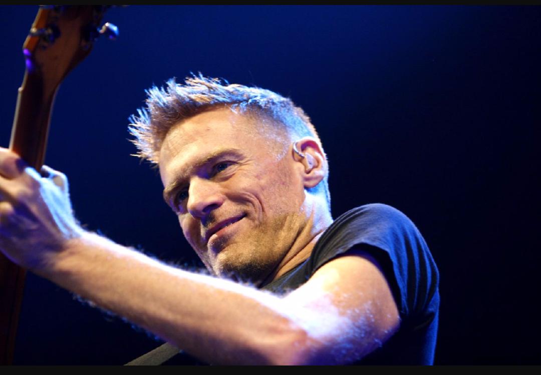 5 Novembre 1959 nasce 
Bryan Adams, cantautore e fotografo canadese Happy Birthday 