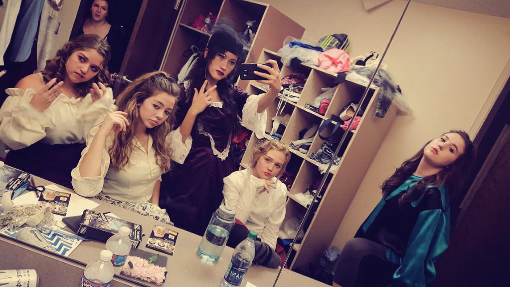 whosdev_'s tweet photo. when the whole squad goin to the ball and y'all look fleek af https://t.co/bYlhGUYMGX