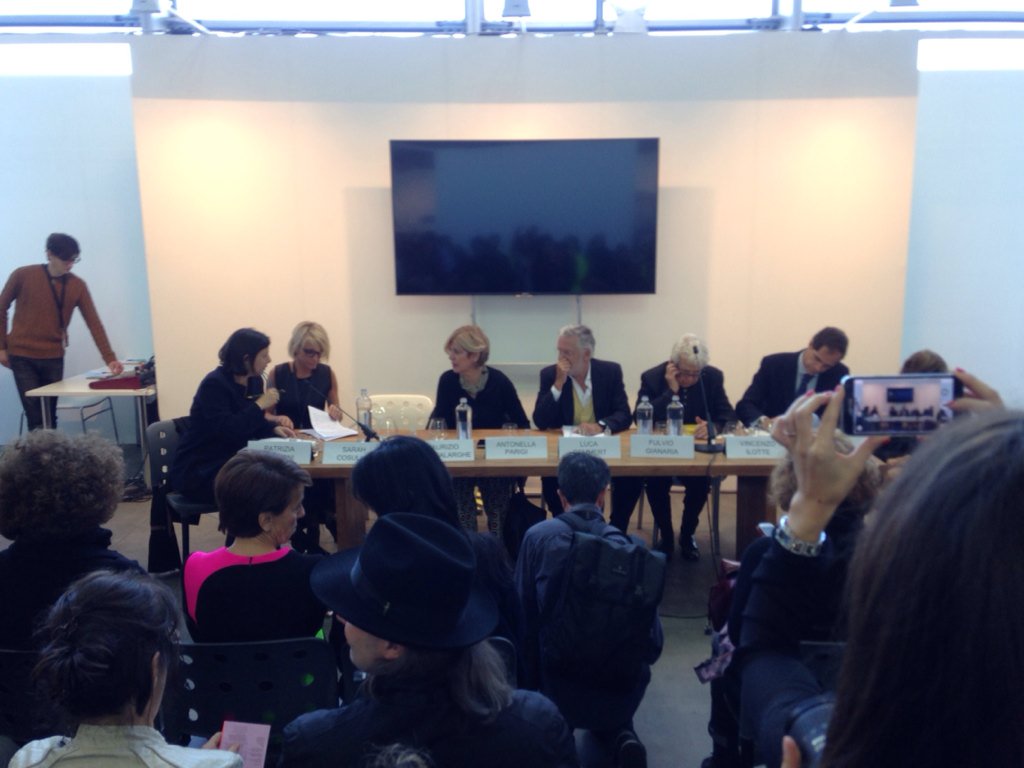 artribune's tweet photo. 35 paesi, 207 gallerie, 50000 euro di premi. Si apre la #torinoartweek ad @ArtissimaFair in conferenza stampa https://t.co/QZD9f5GvKN