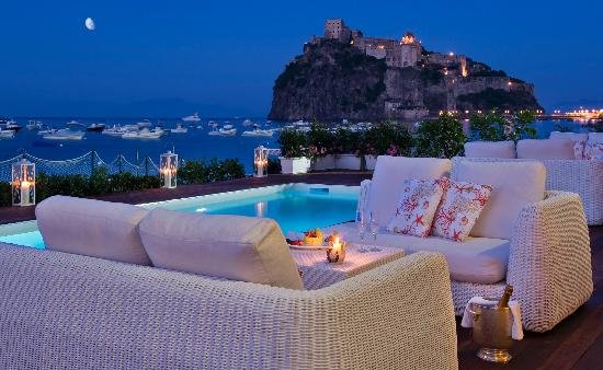 G_Event's tweet photo. Vuoi vincere un bel VIAGGETTO? Partecipa al CONTEST su https://t.co/cMipgCfVnU ..a breve i dettagli! #G_EVENT https://t.co/L2oLxbOKCi