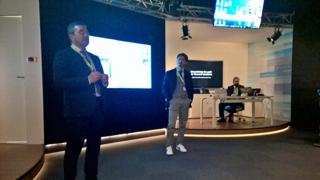 alternasrl's tweet photo. @matteogi Una nuova Microsoft che reinventa la produttività #MicrosoftProductivity https://t.co/gyjQmVPlZk