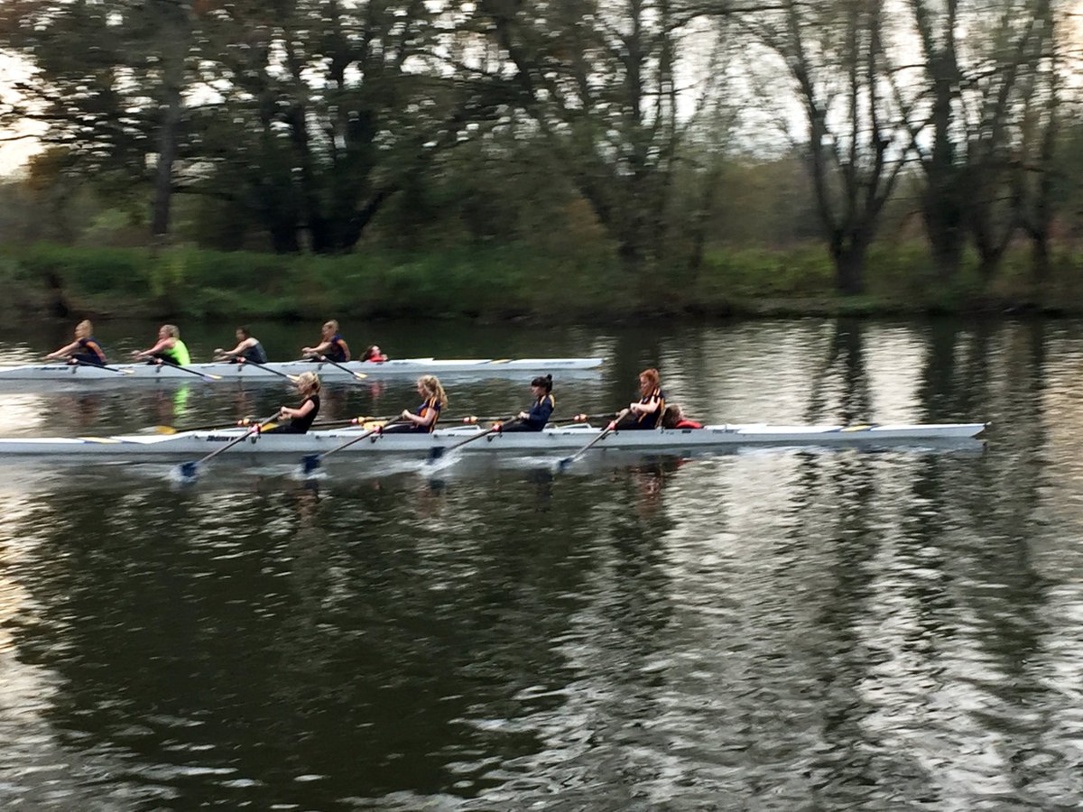 ReadingBlues's tweet photo. Girls' House rowing last night - congrats to Aldworth on their victory over Hall in the final #RBCSHouseEvents https://t.co/gQhSlNOirL