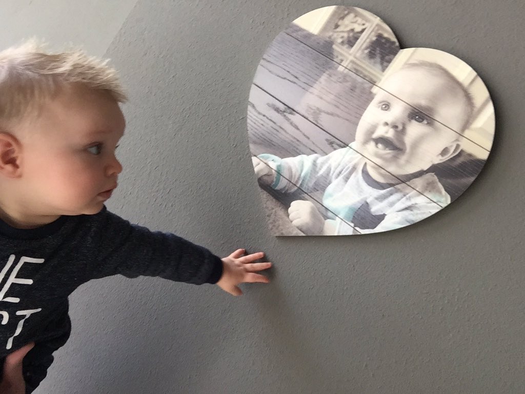 BvD1978's tweet photo. Een paar maanden verder ondertussen, maar de kleine man nog steeds uit het juiste hout gesneden!!  @Woodprints https://t.co/SdkJAyygx9