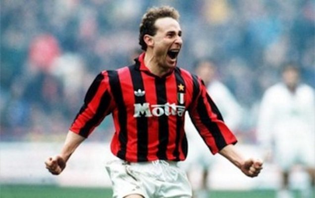 Auguri di buon compleanno al grande Jean-Pierre Papin!

Happy Birthday Joyeux anniversaire JPP! 