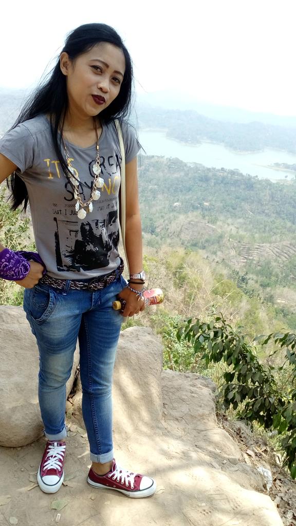 dewisantika777's tweet image. Late post .. #kalibiru #westprog