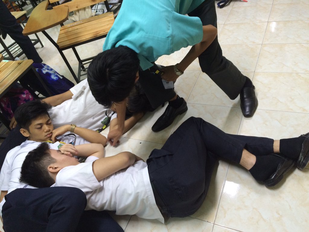 Igna_Mo's tweet photo. CRIME SCENE @ProfessorRex21 @renzoooobh @youDARELmvp 😂😂😂😂😂 https://t.co/srsuy3q6bI