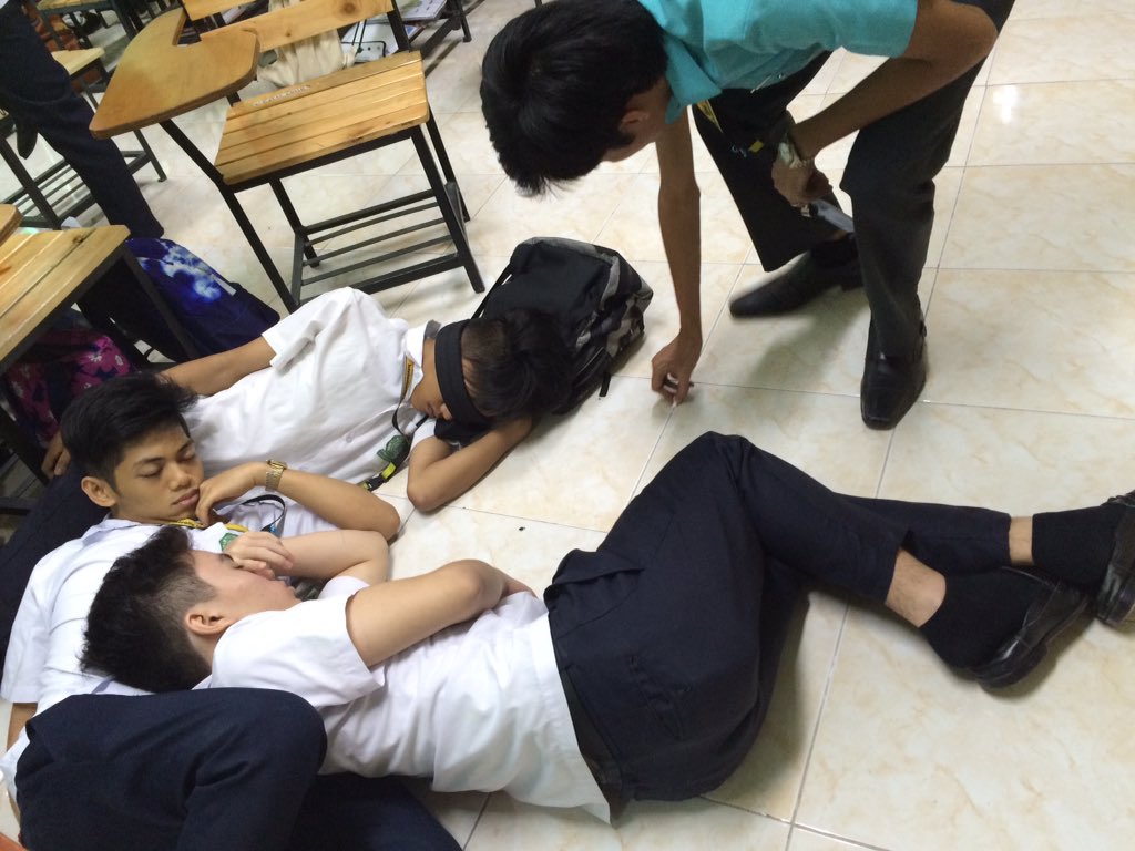 Igna_Mo's tweet photo. CRIME SCENE @ProfessorRex21 @renzoooobh @youDARELmvp 😂😂😂😂😂 https://t.co/srsuy3q6bI