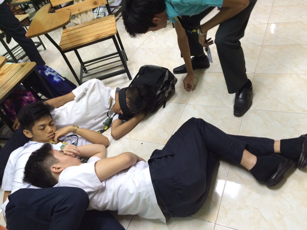 Igna_Mo's tweet photo. CRIME SCENE @ProfessorRex21 @renzoooobh @youDARELmvp 😂😂😂😂😂 https://t.co/srsuy3q6bI