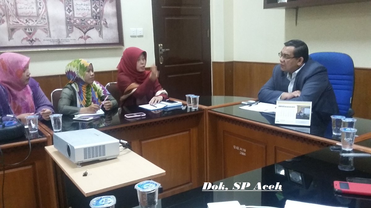 sp_aceh's tweet photo. SP Aceh melakukan audiensi ttg hak rasa aman bagi perempuan dgn Dinas Syariat Islam (DSI) Aceh, kmarin Rabu 4. https://t.co/SGq38kU5wV