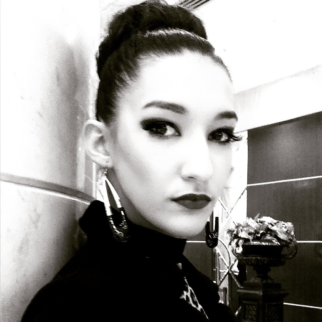 ExtremeModelM's tweet photo. @KryolanSA #mymakeup  @Samsonite_SA #travelinstyle #nightoffasshionbeijing #rampmodel   @sune.botes @ExtremeModelM https://t.co/ArkqornSx2