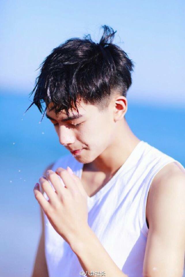 7auqusx's tweet image. คนจีนน่าตานี่แบบหื้มมม ที่สำคัญ อายุ 16 จ้าาาา #หันกลับไปมองเด็กไทยแถวบ้าน #ซ่งเว่ยหลง