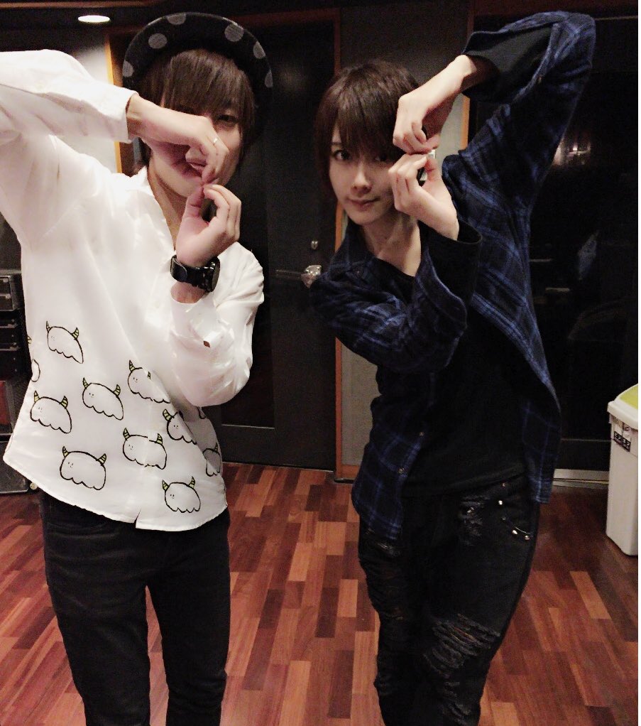 ルウト 八王子さんとご一緒 O ﾟ ﾟ O ありがとうございますー 可愛い 服着てたから写メらせてもらった 世界に一つだけのシャツらしいよっ ルウトの手書きシャツをプレゼントしようと思ってる W ヒヒヒ T Co T4ro4mhddr