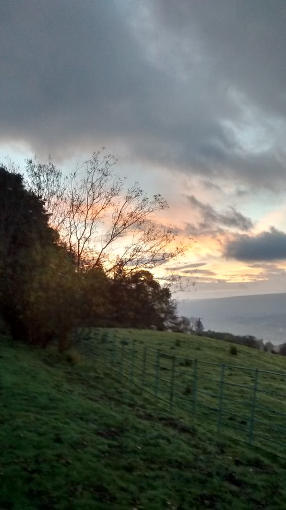 1degreewest's tweet photo. Good morning #Lakeland! Looking good for a great day of #Geography #Fieldwork with #LadyLumleys @BlencathraFSC https://t.co/uCwiRBOTw0