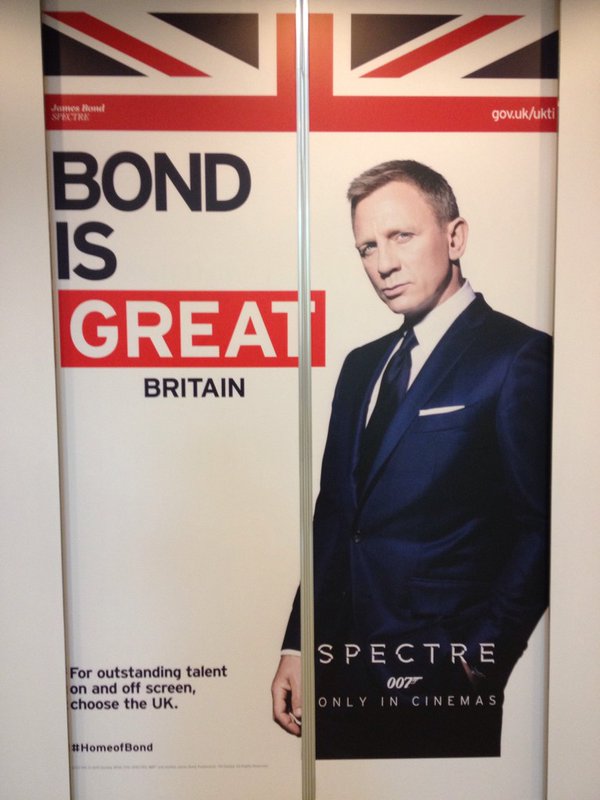ClothfaceHQ's tweet photo. Want to look like Him!..follow us for our special edition British Tailored Suits. #Suits #mensfashion #spectre #men https://t.co/rJDSZXPBNc