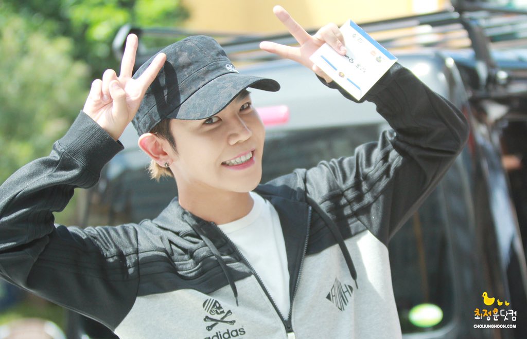 JUNGHOON_COM's tweet photo. [UP!] 15.08.18 일본 SHOWBOX 인사
우리의 쁘이맨✌🏻️✌🏻
#페임어스 #FameUS #정훈 #JungHoon
@Fameus_Hoon https://t.co/3fz1je1DCn