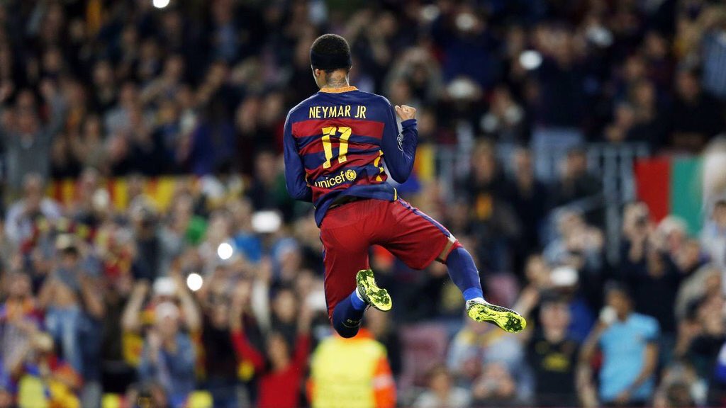 fcbarcelona_fra's tweet photo. [PHOTOS] Retrouvez toutes les images de la victoire du Barça (3-0) https://t.co/N000ng4oBL #FCBBate #FCBlive https://t.co/R6ivNJqocE