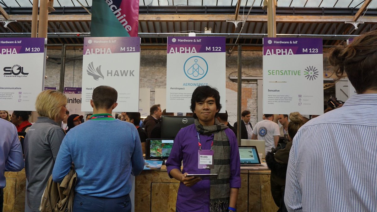 aeroinspect's tweet photo. This was @rivaldy_v in front of our ALPHA Booth at @WebSummitHQ #WebSummit2015 #WebSummit yesterday. https://t.co/dD29ya4D4o