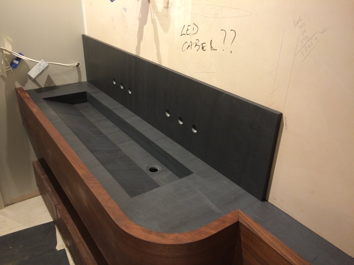 SlateWorktops's tweet photo. NW11 project manufactured and fitted this week to @KSRArchitects design.Material Dark Blue Grey @WelshSlateLtd.Nice! https://t.co/W33ojqdBSK