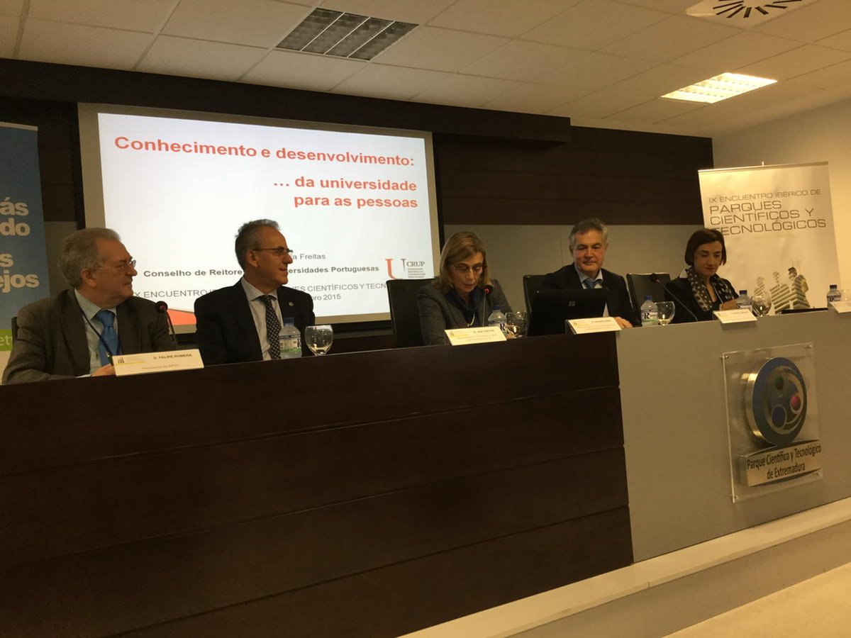 Sole_Diaz_78's tweet photo. Da comienzo el IX Encuentro entre parques españoles y portugueses #encuentropcts @UCCdeAPTE @tecparques https://t.co/WwhbnjwSGs