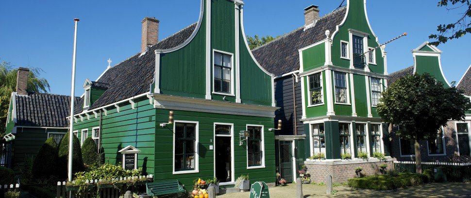 AdamInsideNL's tweet photo. Benieuwd hoe toeristen Holland zien? Breng eens een bezoekje aan de Zaanse Schans! https://t.co/35v3Mu7kIq https://t.co/hxvrkxwjcD