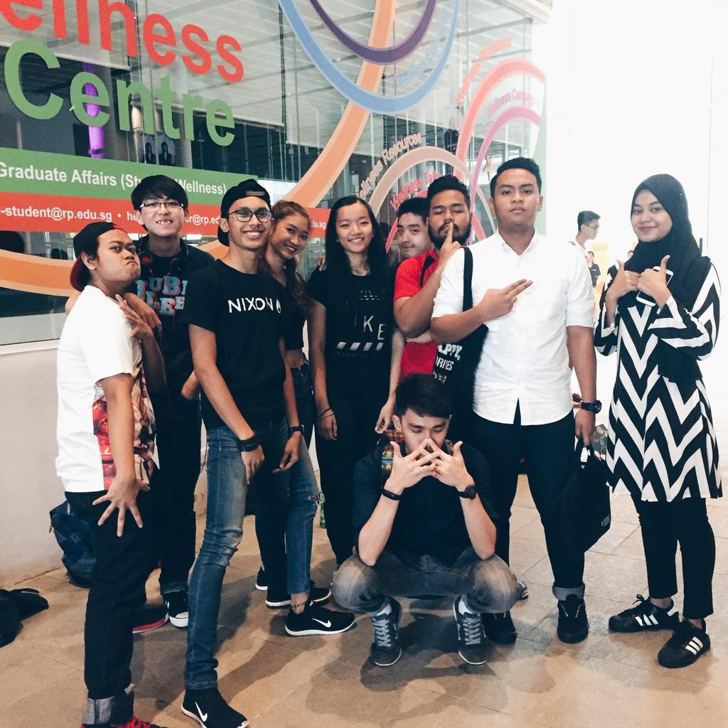 mnazriba's tweet photo. Caught @RpReplug 's performance @ Agora hall ; they're awesome! #replugig #stylegroovazcrew #allhailgroovaz https://t.co/CN8hTKwYtO
