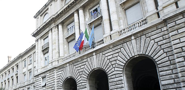 francescoassisi's tweet image. Dentro l’ospedale #Forlanini di #Roma : università di giorno, dormitorio di notte - IL VIDEO
sanfrancescopatronoditalia.it/notizie/societ…