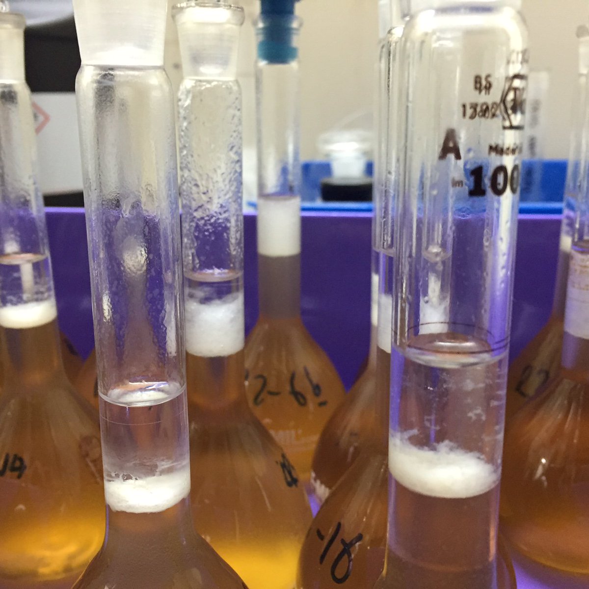 Liquid-liquid extraction as part of soil PCB bioaccessibility experiment. Great start to the morning <a href="/BritGeoSurvey/">British Geological Survey</a>