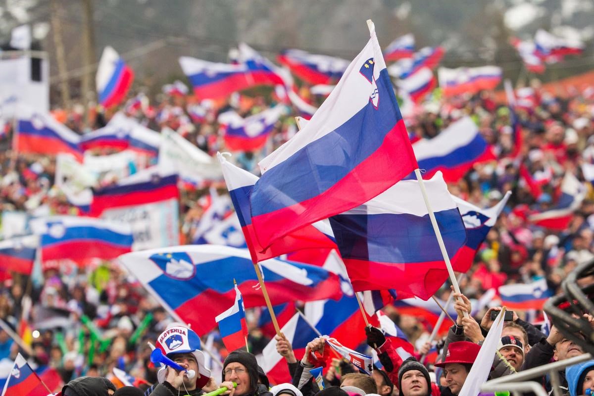 SiolSportal's tweet photo. Ste 100%, da poznate vse SLO zimske športnike? Rešite kviz in osvojite vikend za 2 na Bledu: https://t.co/zGNAYI9lAP https://t.co/mRUZWnmTnk