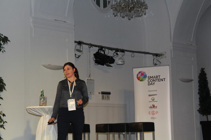 ejrquartz's tweet photo. Our @DLR_en editor @KarinRanero shared @Philae2014 #socmed @SmartContentDay! More on #blog: https://t.co/Nbd9C3MjIy https://t.co/ST8pdRM1SW