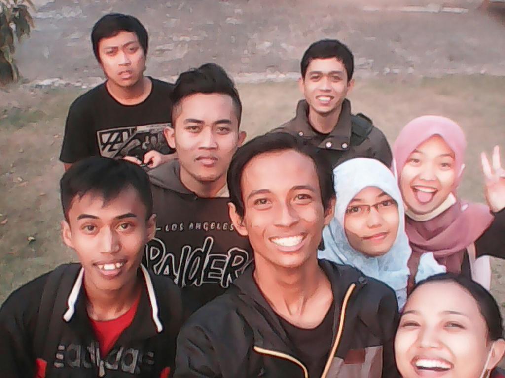 Survey asyik dan ceria menuju makrab 😉