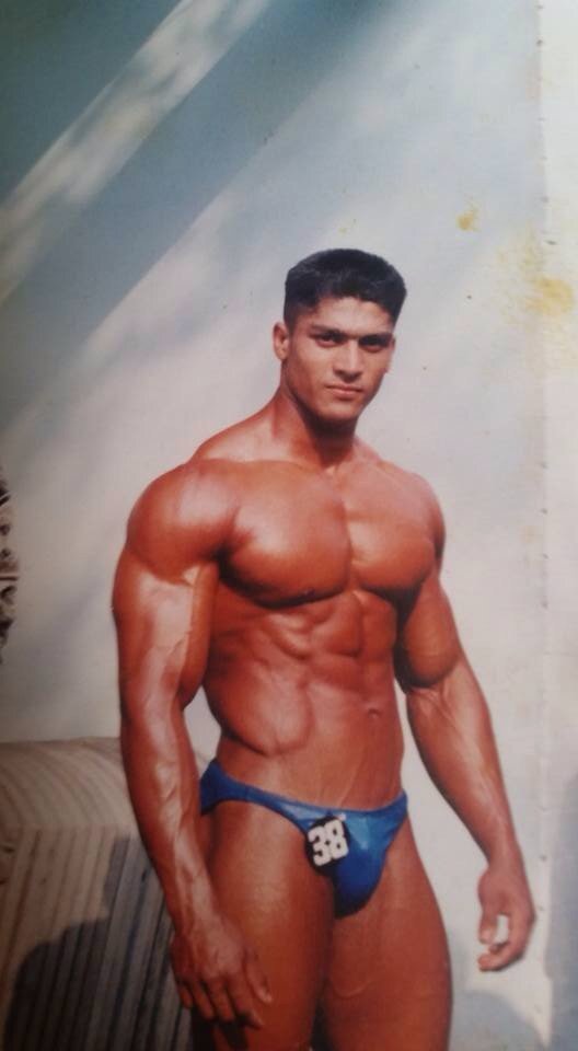 taimurbutt11's tweet photo. My big bro... https://t.co/g8aPnXlJud