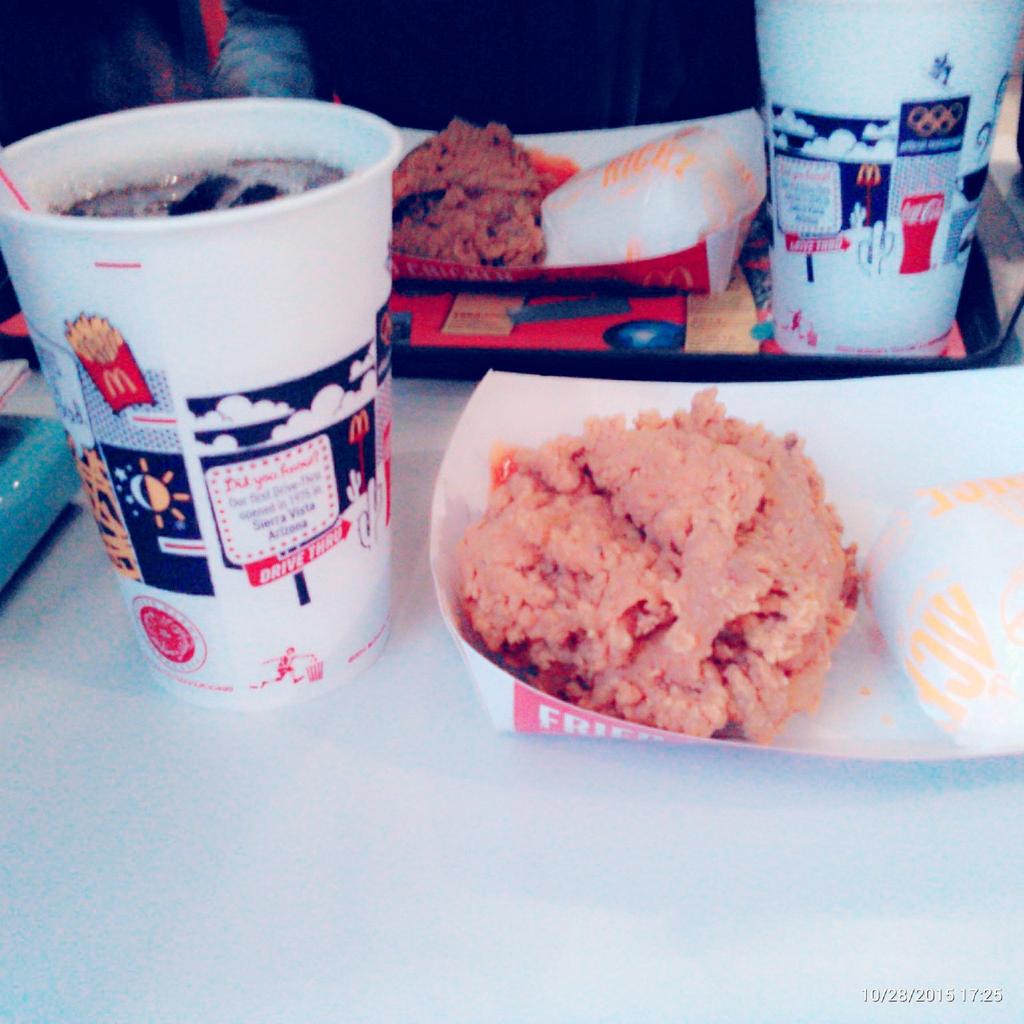 fbl_tharriie's tweet photo. yummy :D https://t.co/QNbRD8pBNJ