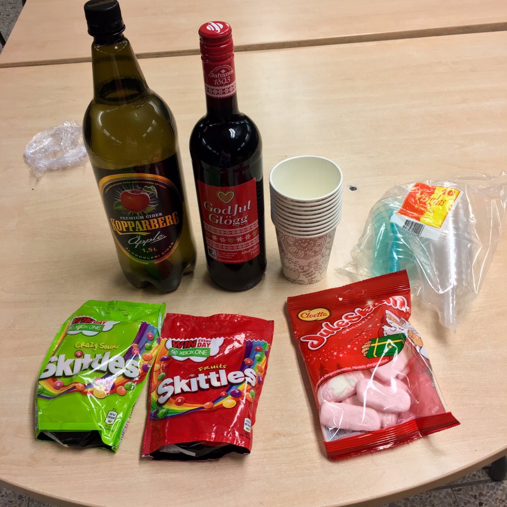 NGSSU's tweet photo. Vi tar det här med mötesfika på allvar! (Speciellt eftersom ordförande får betala allt ur egen ficka) @ssu_sverige https://t.co/Ay48I2p8XG