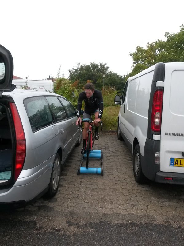 lukascph's tweet photo. @ONEProCycling Marc Hester warming up for the #PostCup final in Helsinge. https://t.co/iv9Cvxvps9