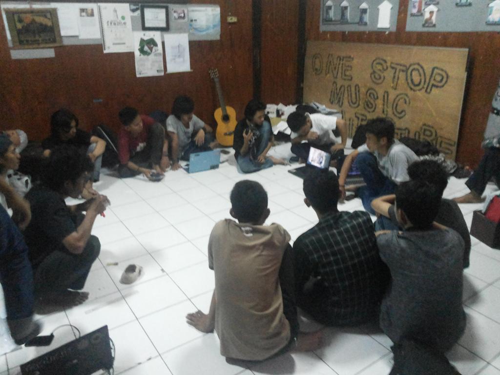 Pembekalan peserta sebelum keberangkatan tim ekspedisi pensil