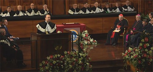 Unicatt's tweet photo. Il rettore Franco Anelli apre la cerimonia di inaugurazione dell'anno accademico #Unicatt https://t.co/XoEkmrM7QH